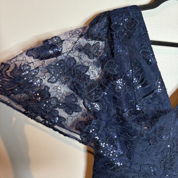 Dress the Population Roseanna Flutter Sleeve Sequin Lace Dress in Navy - Picture 5 of 8